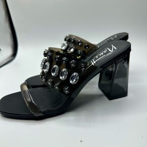 NANETTE LEPORE RHINESTONES BLACK
CLEAR HEELS size 9